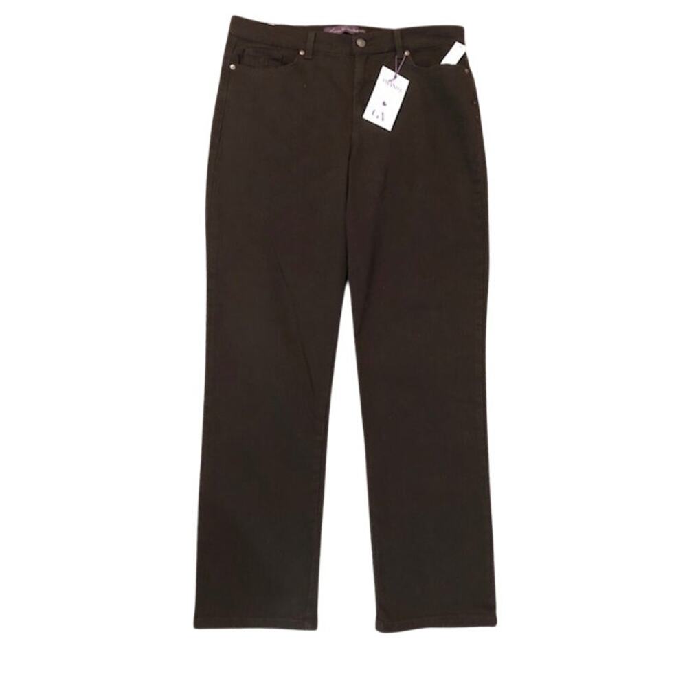 *NWT* Gloria Vanderbilt Ladies Slimming Amanda Straight Jeans - Size 14 Average